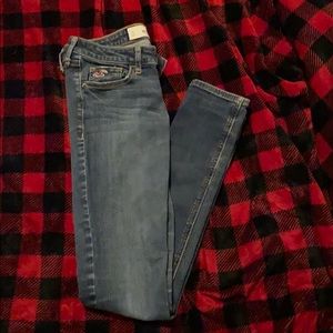 Hollister size 3 skinny jeans